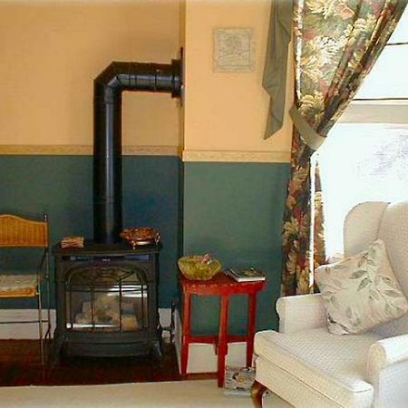 Inn At Norwood Sykesville Room photo